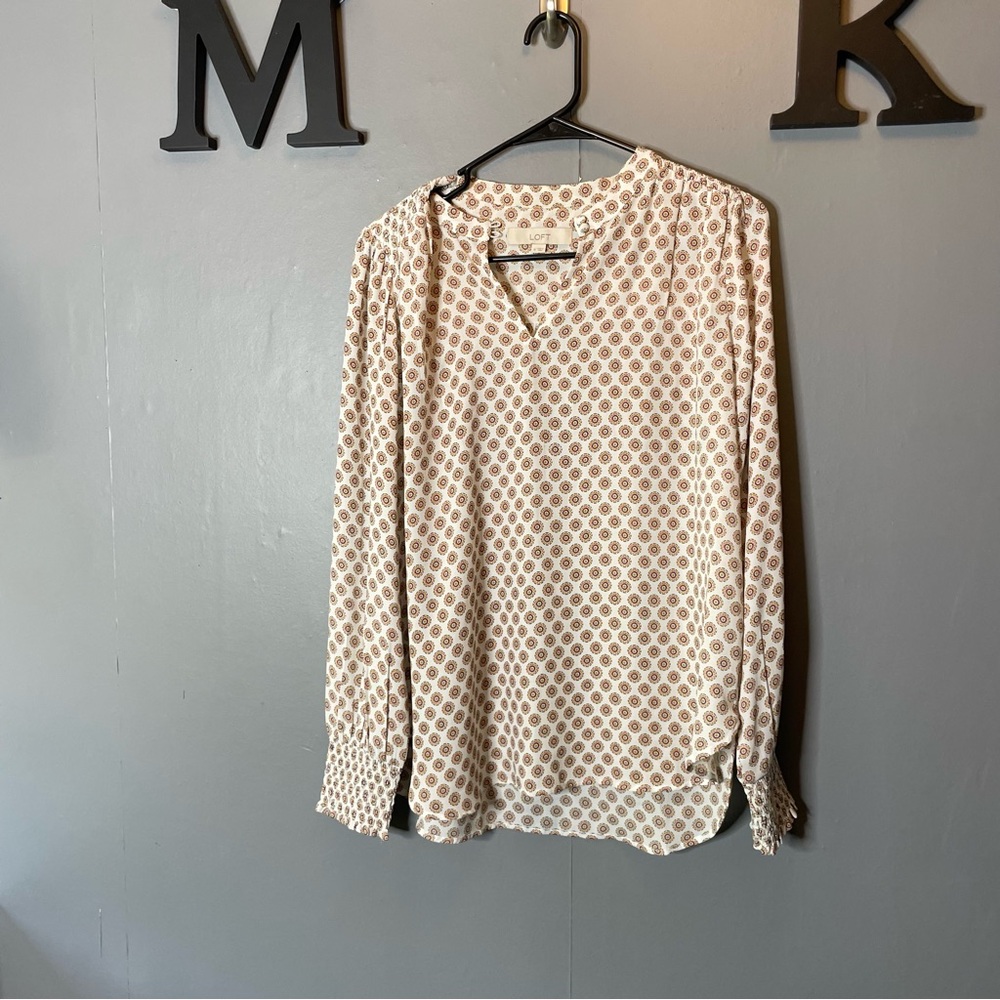 Loft women’s‎ Polka Dot Cream Blouse size medium